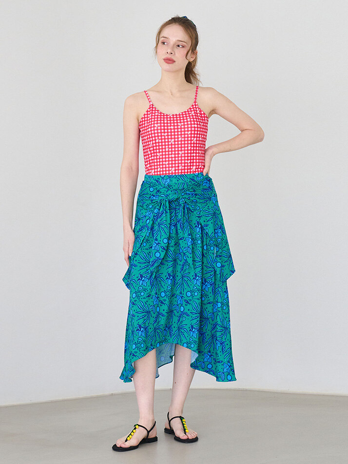 타이 스커트 물속