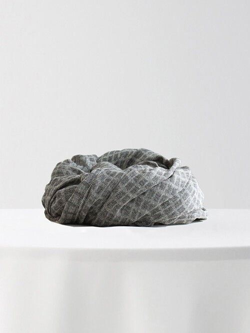 [아르메오디] 모던 그레이 격자 패턴 머플러 GFIMF024GR