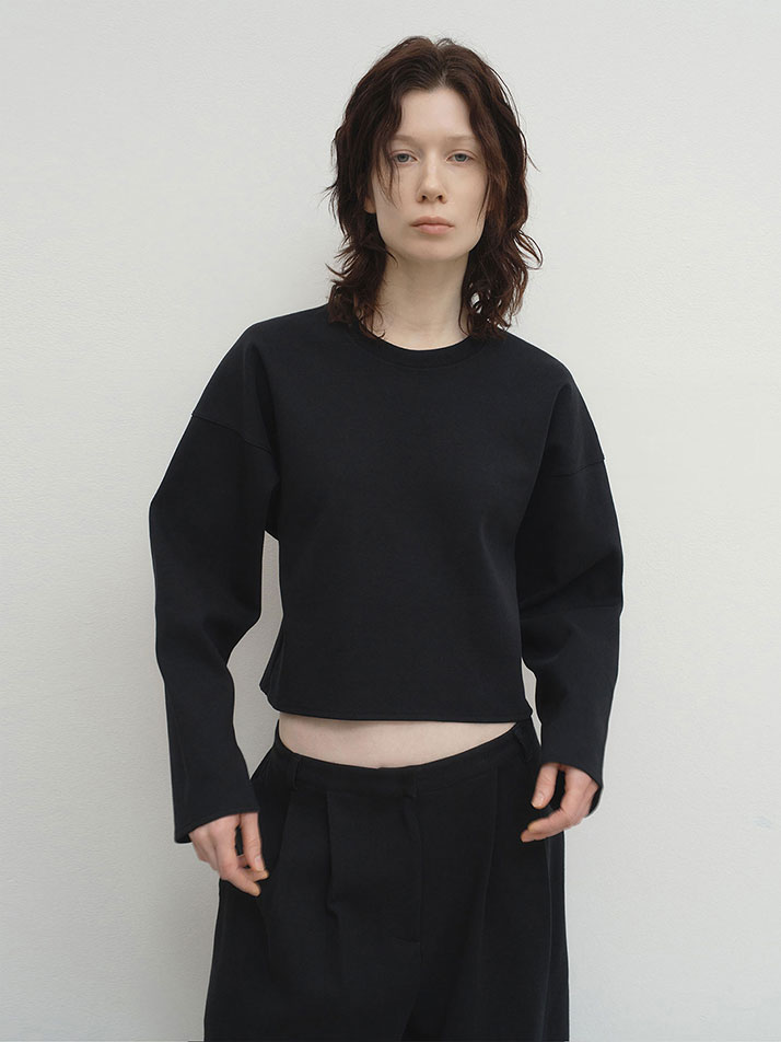 더블 스트랩  크롭 스웻셔츠
