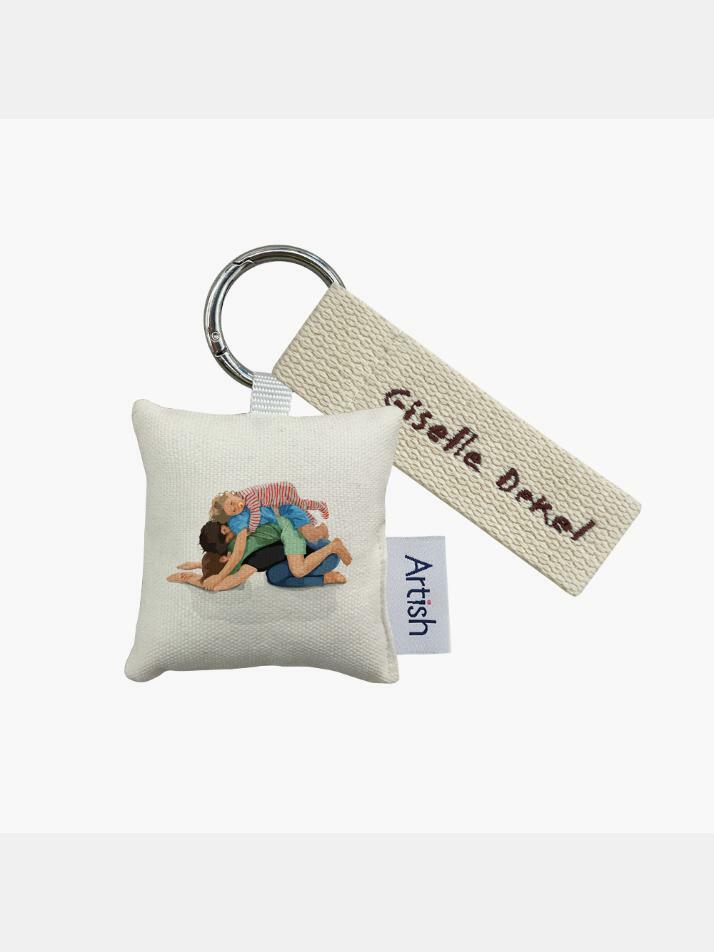 쿠션키링 Childpose / 지젤 데켈(Giselle Dekel)