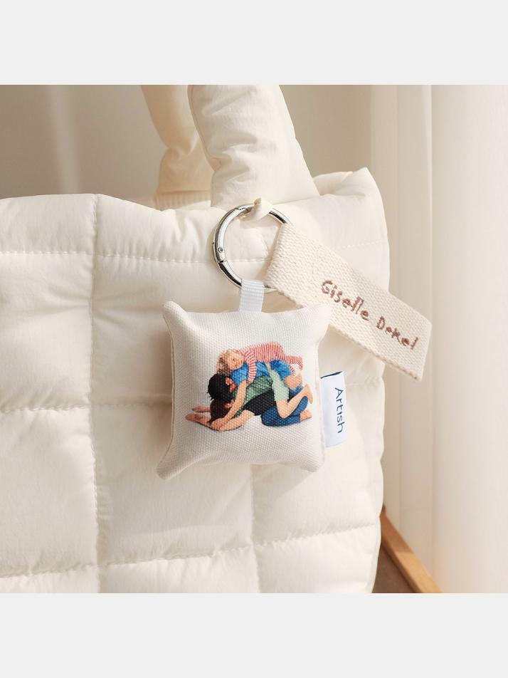 쿠션키링 Childpose / 지젤 데켈(Giselle Dekel)