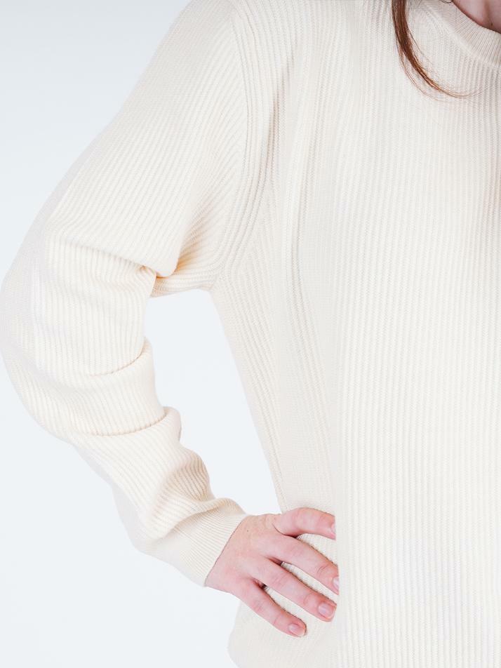 Soft Hazzy Wool Round Knit (Ivory)