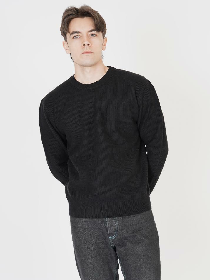 Soft Hazzy Wool Round Knit (Black)