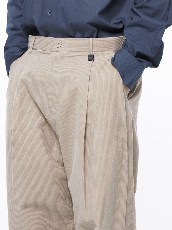 Corduroy One-tuck Wide Pants - Beige /M243PT01BE