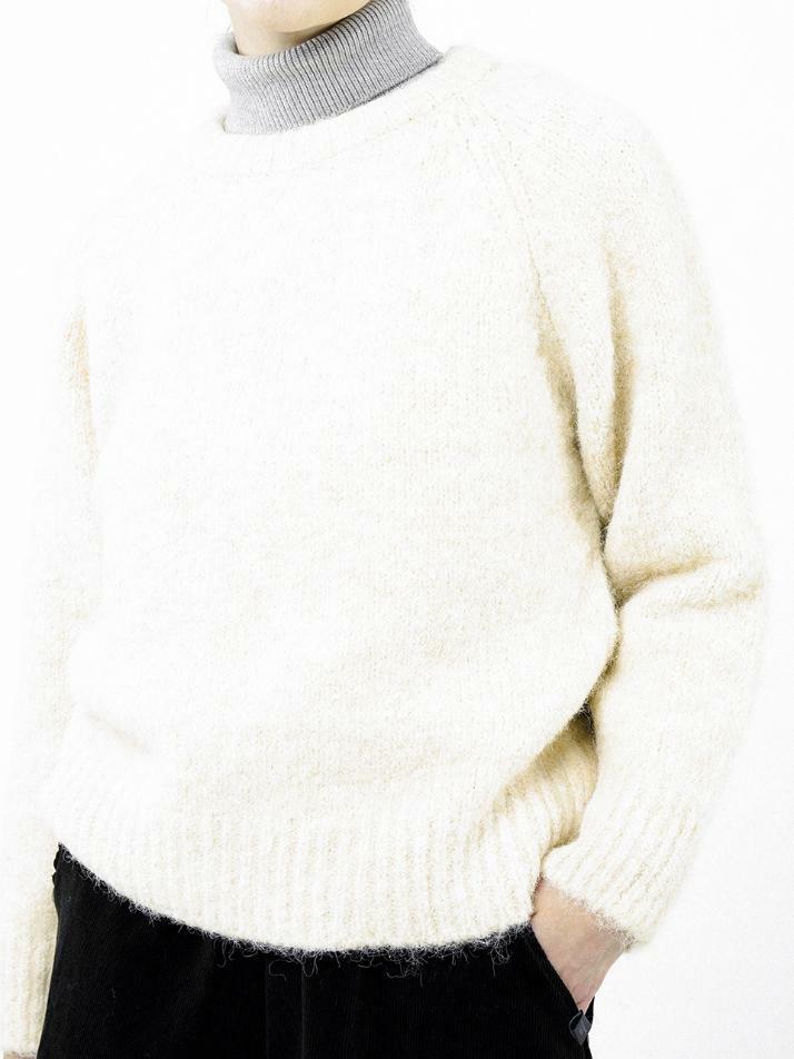 Boucle Reglan Round Knit - Ivory /W244TP04IV