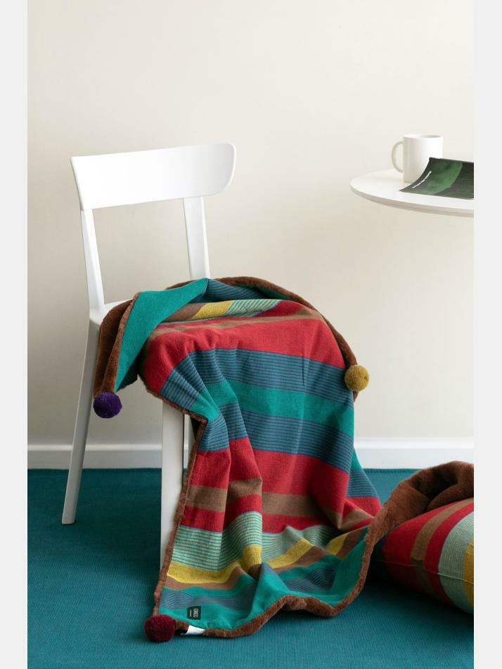 극세사 벨보아 니트방울 블랭킷 피콕스윙