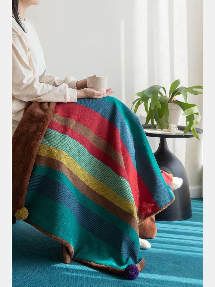 극세사 벨보아 니트방울 블랭킷 피콕스윙