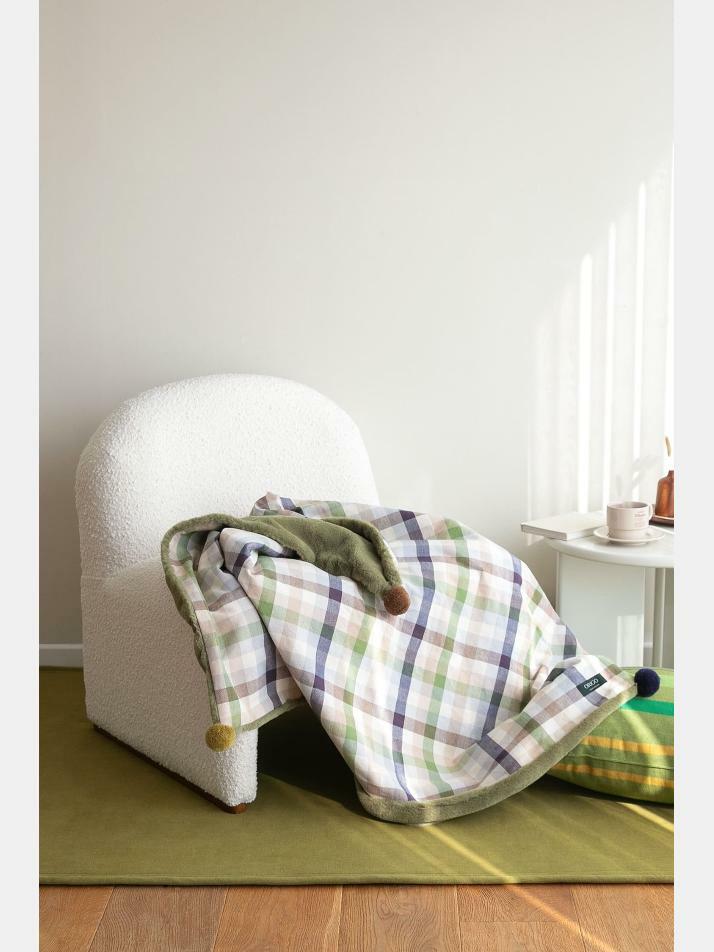 극세사 벨보아 니트방울 블랭킷 윌로우 체크