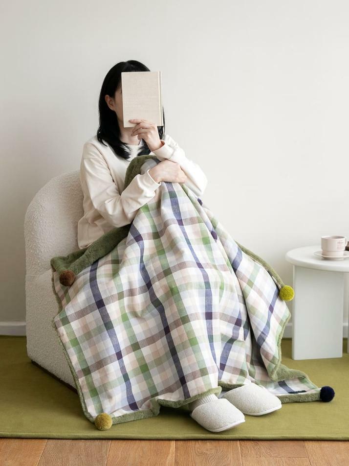 극세사 벨보아 니트방울 블랭킷 윌로우 체크