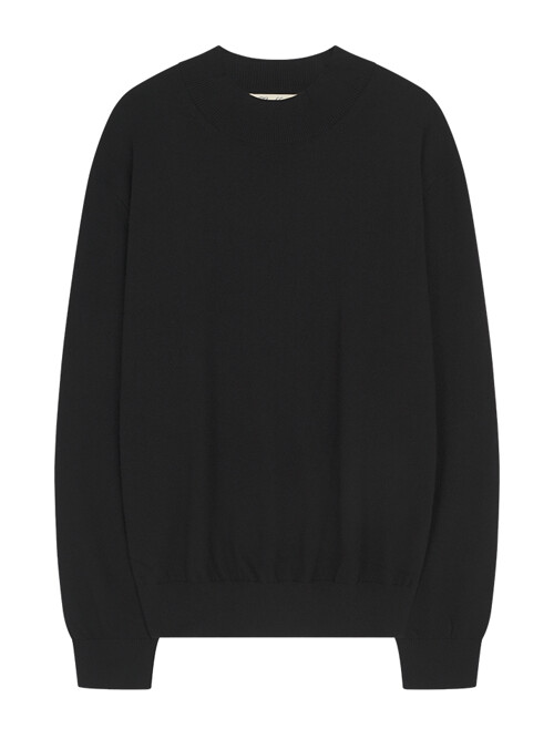 Essential Wool Comfort Moc-Neck knit (Black)