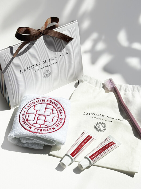 [시즌한정] 로다움 파우치세트 (미니치약2+칫솔+타월)