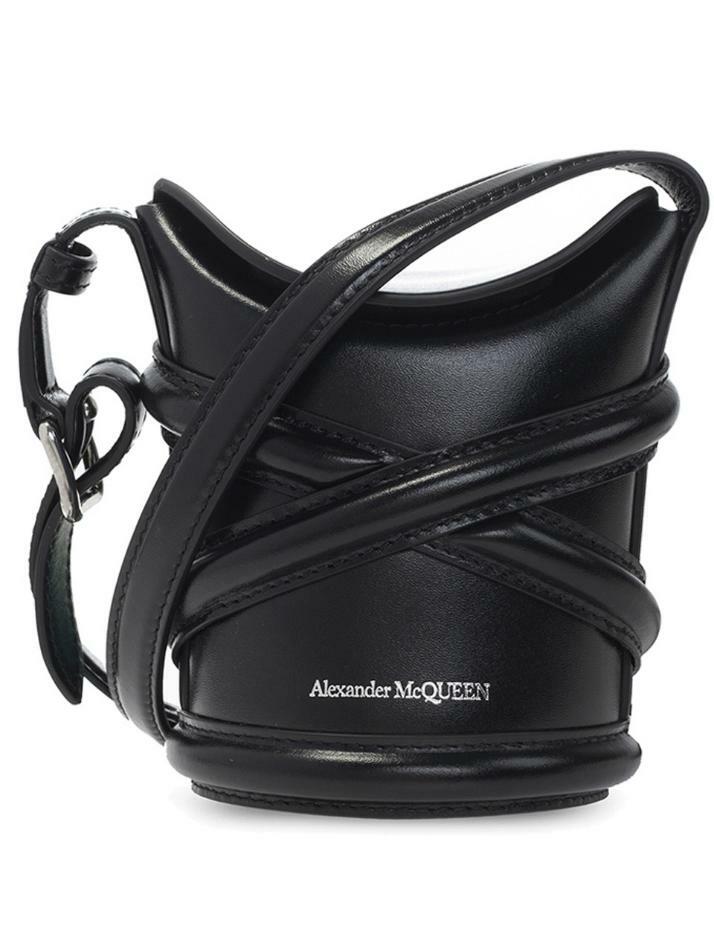 [알렉산더맥퀸] 24SS 로고 커브 마이크로 버킷백 682683 1YBA7 1000