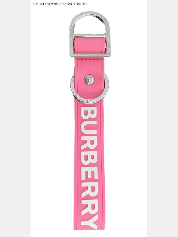 [버버리] 23FW 로고 만조니 루버 키링 버블검 핑크 8071076