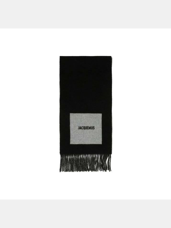 [자크뮈스] 24FW 로고 울 프린지 머플러 블랙 246AC687 5202 090