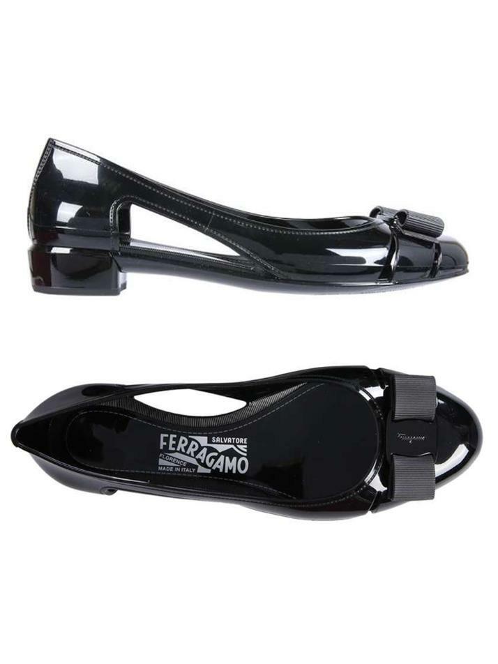 [페라가모] 25SS 바라 VARA 30 젤리 슈즈 블랙 0726363