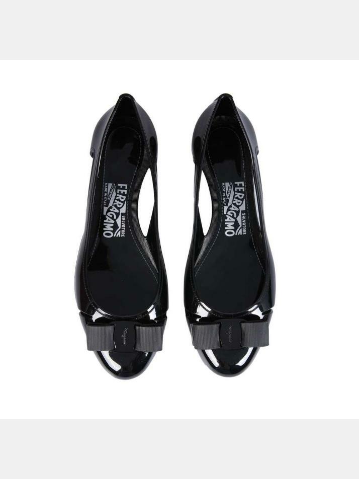 [페라가모] 25SS 바라 VARA 30 젤리 슈즈 블랙 0726363