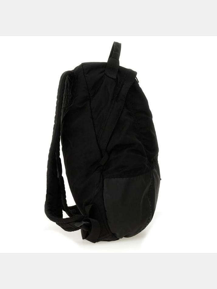 [CP 컴퍼니] 25SS 로고 나일론 백팩 블랙 18CMAC230A 005269G 999