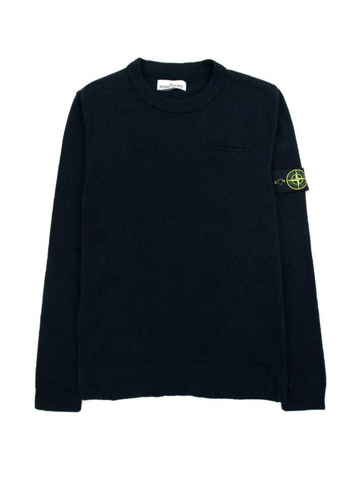 [스톤 아일랜드] 14주년 와펜 포켓 니트 네이비 6815523B5 V0020