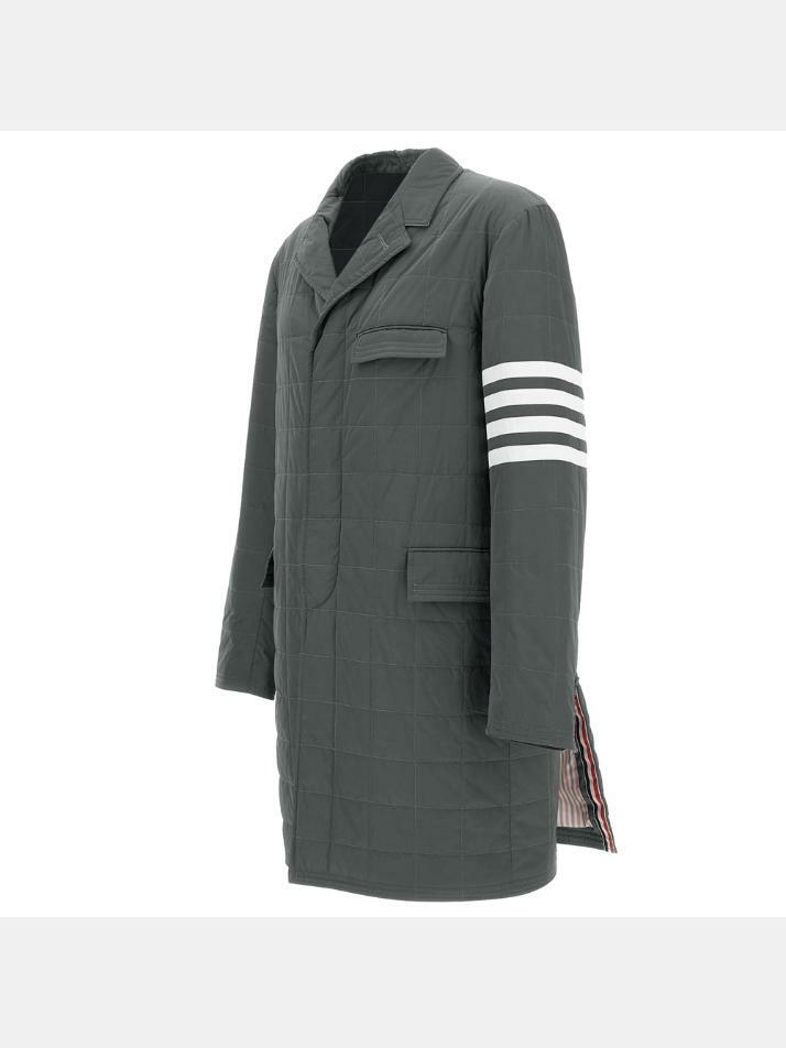 [톰브라운] 24FW 사선 완장 패딩 코트 메드그레이 MOD066X 07259 035