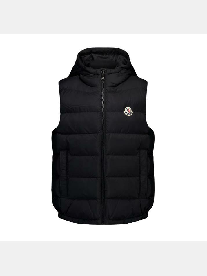 [몽클레어] 25FW 키즈 FUDO 로고 패치 패딩 조끼 블랙 1A000 29 53A5E 999