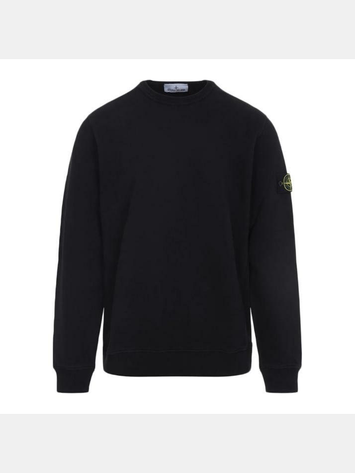 [스톤 아일랜드] 25FW 와펜 브러시드 코튼 맨투맨 블랙 K2S15 6100028 S0A20 V0029