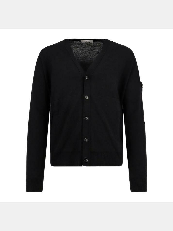 [스톤 아일랜드] 25FW 퓨어울 브이넥 가디건 블랙 K2S15 5100068 S00C4 V0029