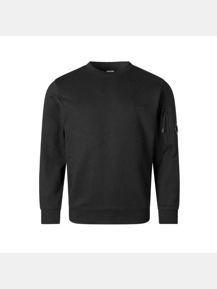 [CP 컴퍼니] 25FW 렌즈 와펜 디아고날 크루넥 기모 맨투맨 블랙 RCCMSS713A 005086W 999