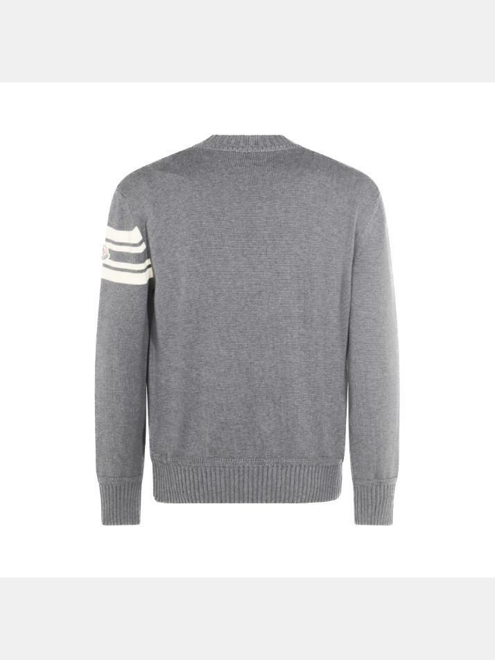 [몽클레어] 25FW 부클 레터링 로고 패치 니트 그레이 9C000 09 M1367 930