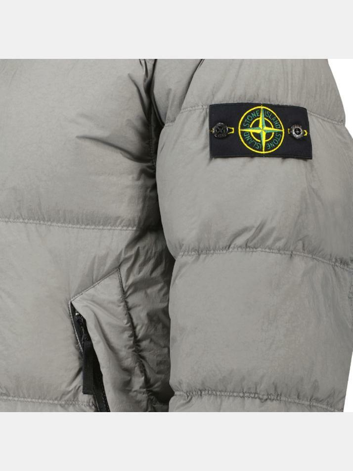 [스톤 아일랜드] 25FW 와펜 가먼트다이 크링클랩스 후드 패딩자켓 그레이 K2S15 4100012 S0A23 V006B