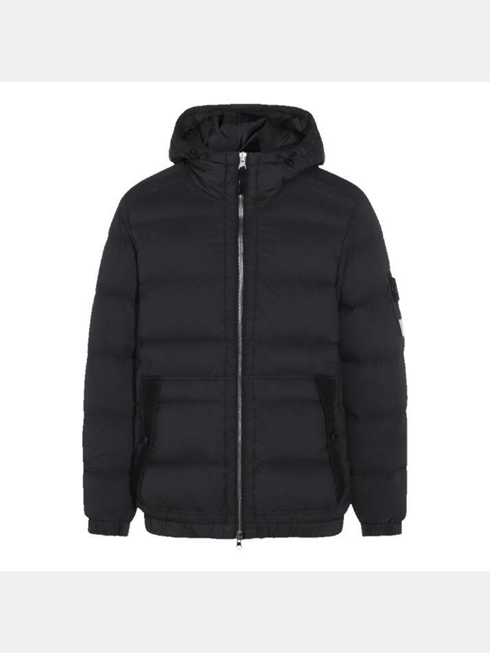 [스톤 아일랜드] 25FW 와펜 심리스 터널 나일론 후드 패딩자켓 블랙 K2S15 4100040 S0028 V0029