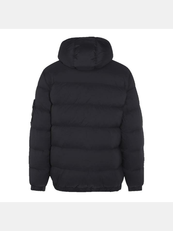 [스톤 아일랜드] 25FW 와펜 심리스 터널 나일론 후드 패딩자켓 블랙 K2S15 4100040 S0028 V0029