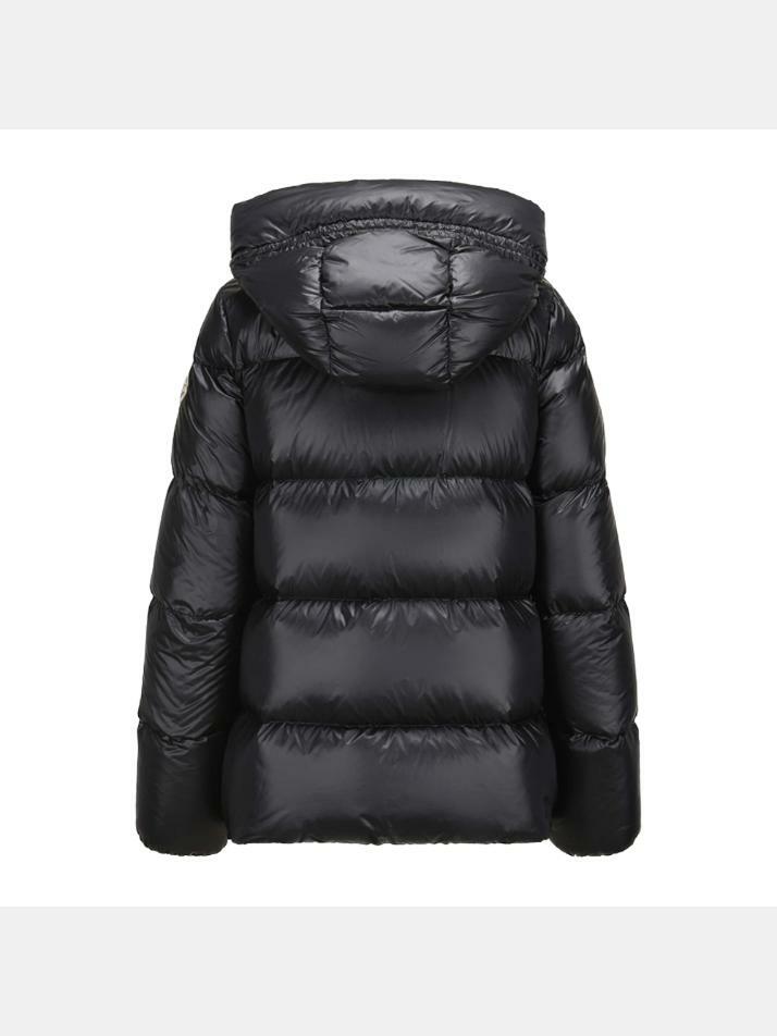 [몽클레어] 25FW 세리트 SERITTES 로고 패치 후드 숏 패딩 자켓 블랙 1A000 68 597YG 999