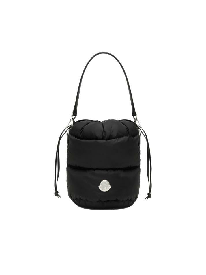 [몽클레어] 25FW 카라독 CARADOC 로고 패치 패딩 버킷백 블랙 5I000 02 M6275 999