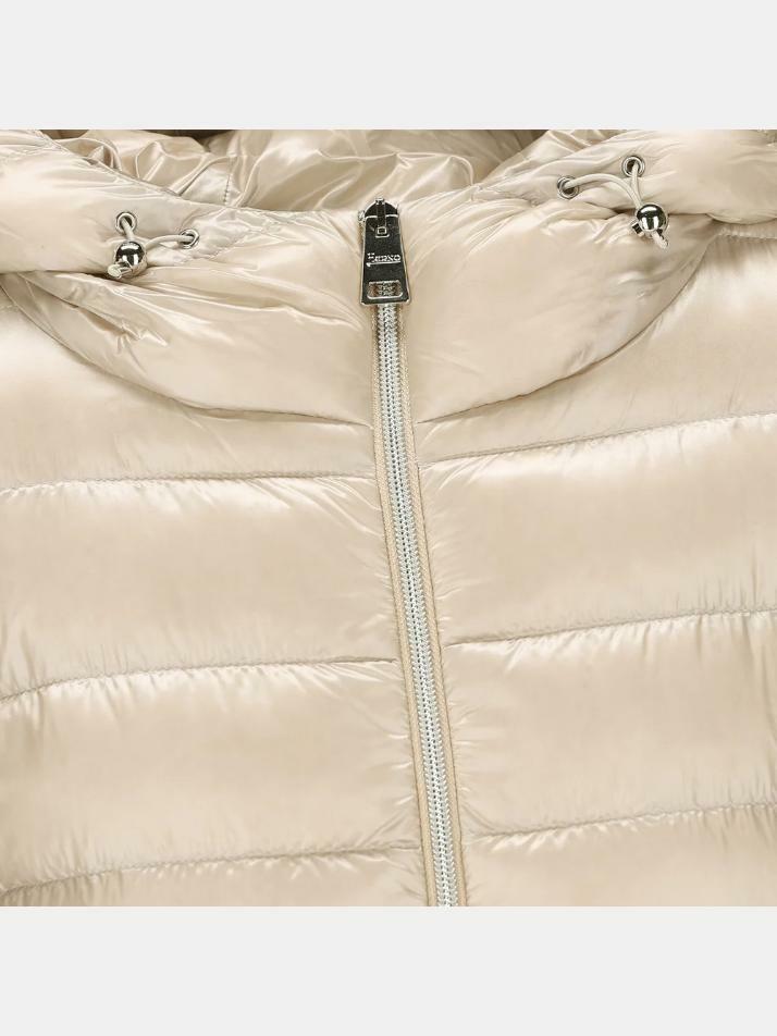 [에르노] 25FW RESORT 울트라라이트 A 셰이프 패딩 베이지 PI00133DR 12017Z 1985