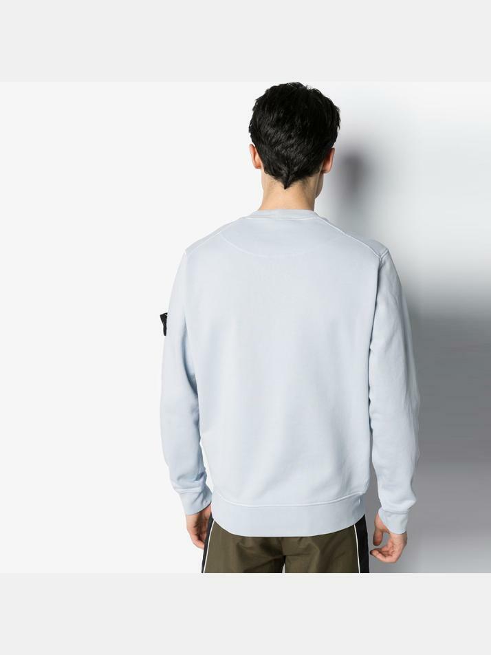 [스톤 아일랜드] 11주년 가먼트 다이드 와펜 맨투맨 721563051 V0041