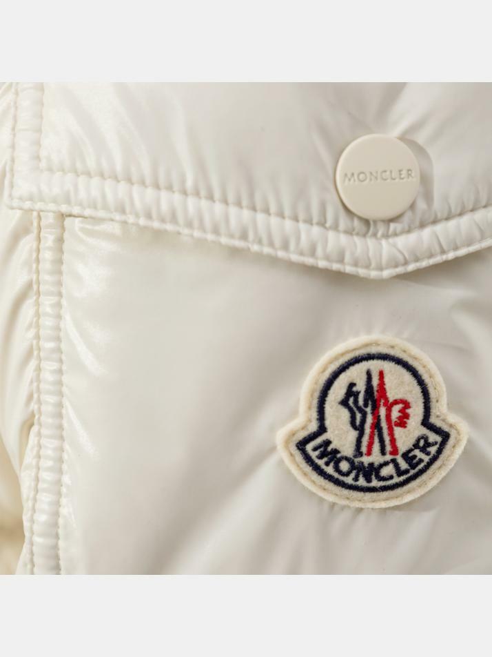 [몽클레어] 25FW 페트라 PETRA 로고 패치 패딩자켓 아이보리 1A000 32 596XE 02B