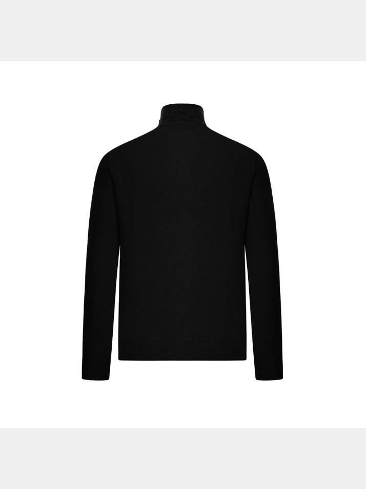 [스톤 아일랜드] 25FW 버튼 울 가디건 블랙 K2S15 5100047 S00A3 V0029