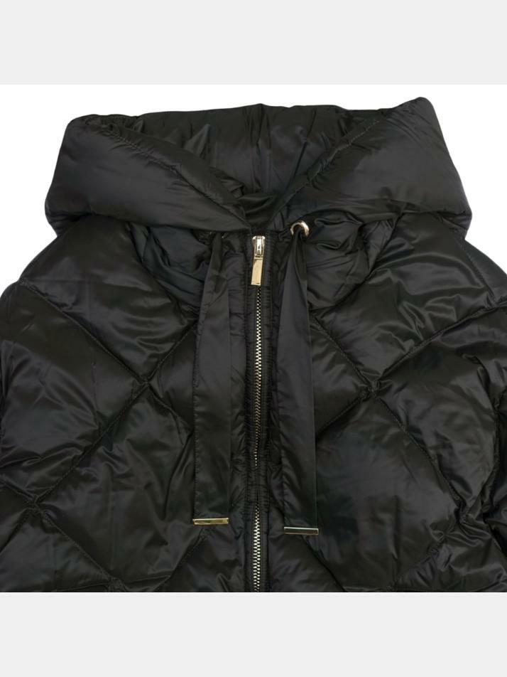 [막스마라] 25FW 트레페 TREFE 다이아몬드 퀄팅 롱 패딩 자켓 블랙 2529496045 002