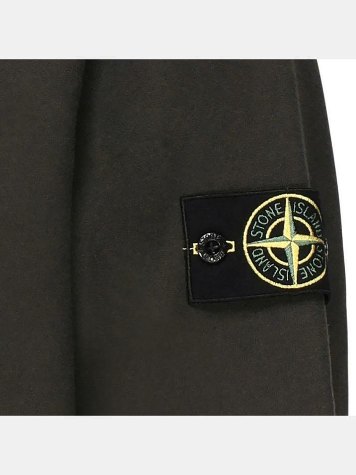 [스톤 아일랜드] 25FW 와펜 패치 기모 맨투맨 리드그레이 K2S15 6100028 S0A20 V0062