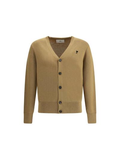 [아미] 25FW 스몰 하트 로고 브이넥 가디건 카멜 HKC361 001 288