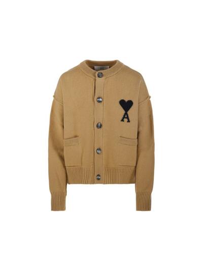 [아미] 25FW 하트 로고 울 가디건 카멜 UKC368 018 288