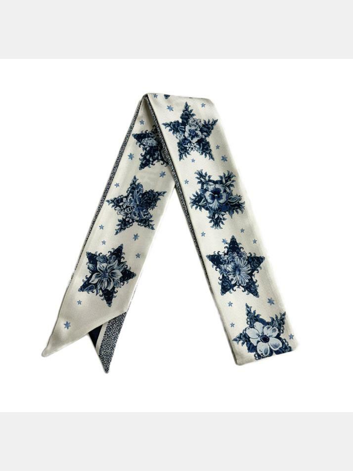 [크리스챤디올] 26SS 플라워 스타 미차 실크 스카프 화이트/네이비 55LKY106I610 506