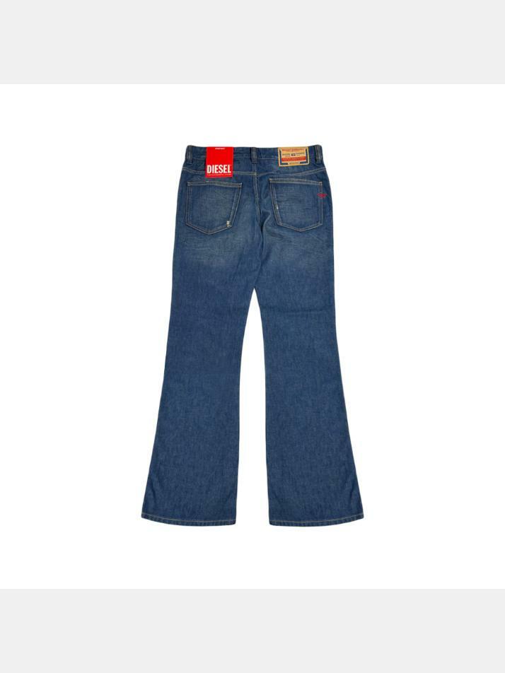 [디젤] 25FW 1998 D-BUCK 레귤러핏 미드웨이스트 부츠컷 데님팬츠 블루 A12218 09M60 01