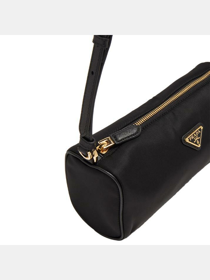 [프라다] 26SS 삼각로고 리나일론 파우치 숄더백 블랙 1NE058 2C05 F0002