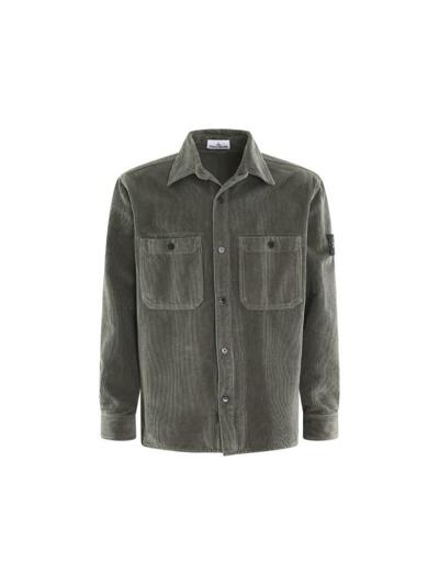 [스톤 아일랜드] 25FW 와펜 패치 오가닉 코튼 코듀로이 셔츠자켓 그레이 K2S15 1200012 S0212 V006B