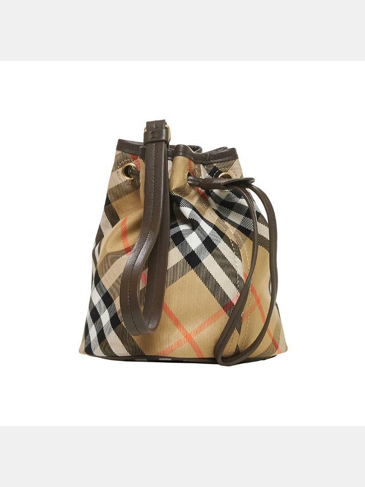 [버버리] 26SS 에센셜 드로스트링 파우치 버킷백 샌드 8093916