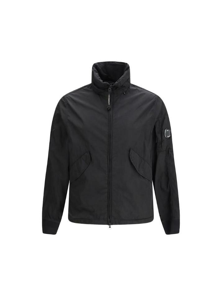 [CP 컴퍼니] 26SS 렌즈 와펜 크롬 R 하이넥 자켓 블랙 20CMOW006A 005904D 999