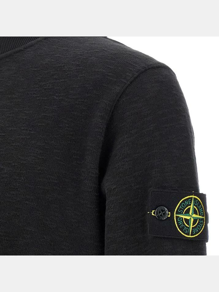 [스톤 아일랜드] 25FW 와펜 패치 브러쉬드 헤비 맨투맨 블랙 K2S15 6100053 S0238 V0029