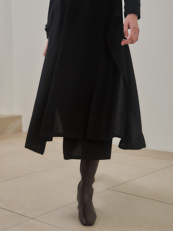 merino wool 90% cashmere 10% | set-up v-neck dress - Black