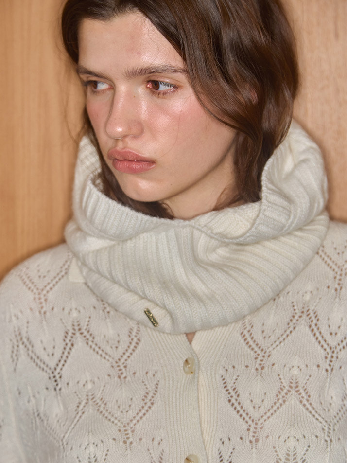 cashmere 100% | cable knit hood warmer - White